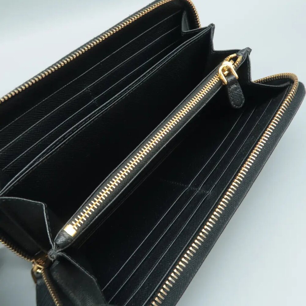 100% Authentic Prada Black Leather Wallet - Picture 10 of 12